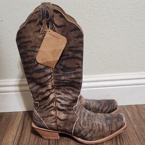 Brown Tiger Print Cowboy Boots
